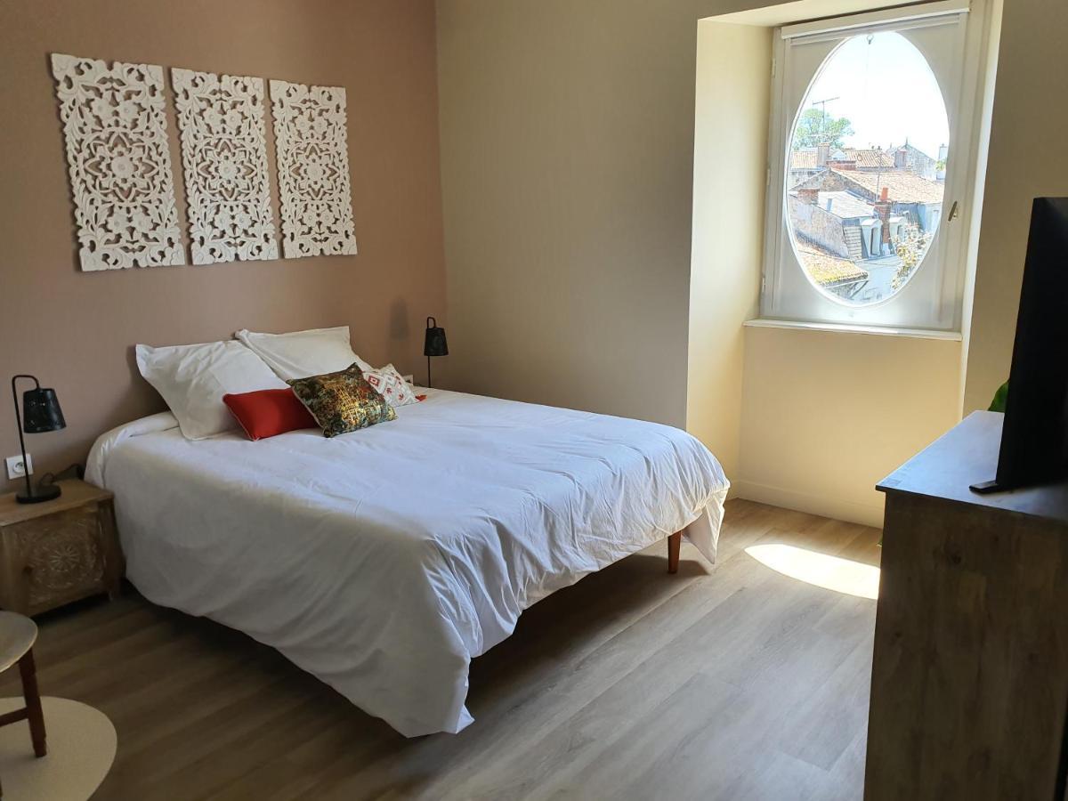 Les 5 Escales Bed & Breakfast Parthenay Eksteriør bilde