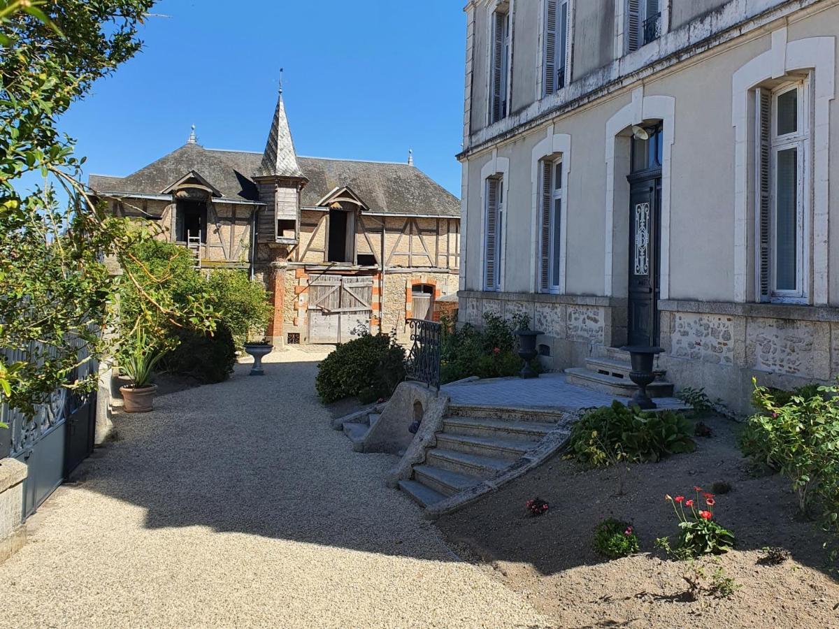 Les 5 Escales Bed & Breakfast Parthenay Eksteriør bilde