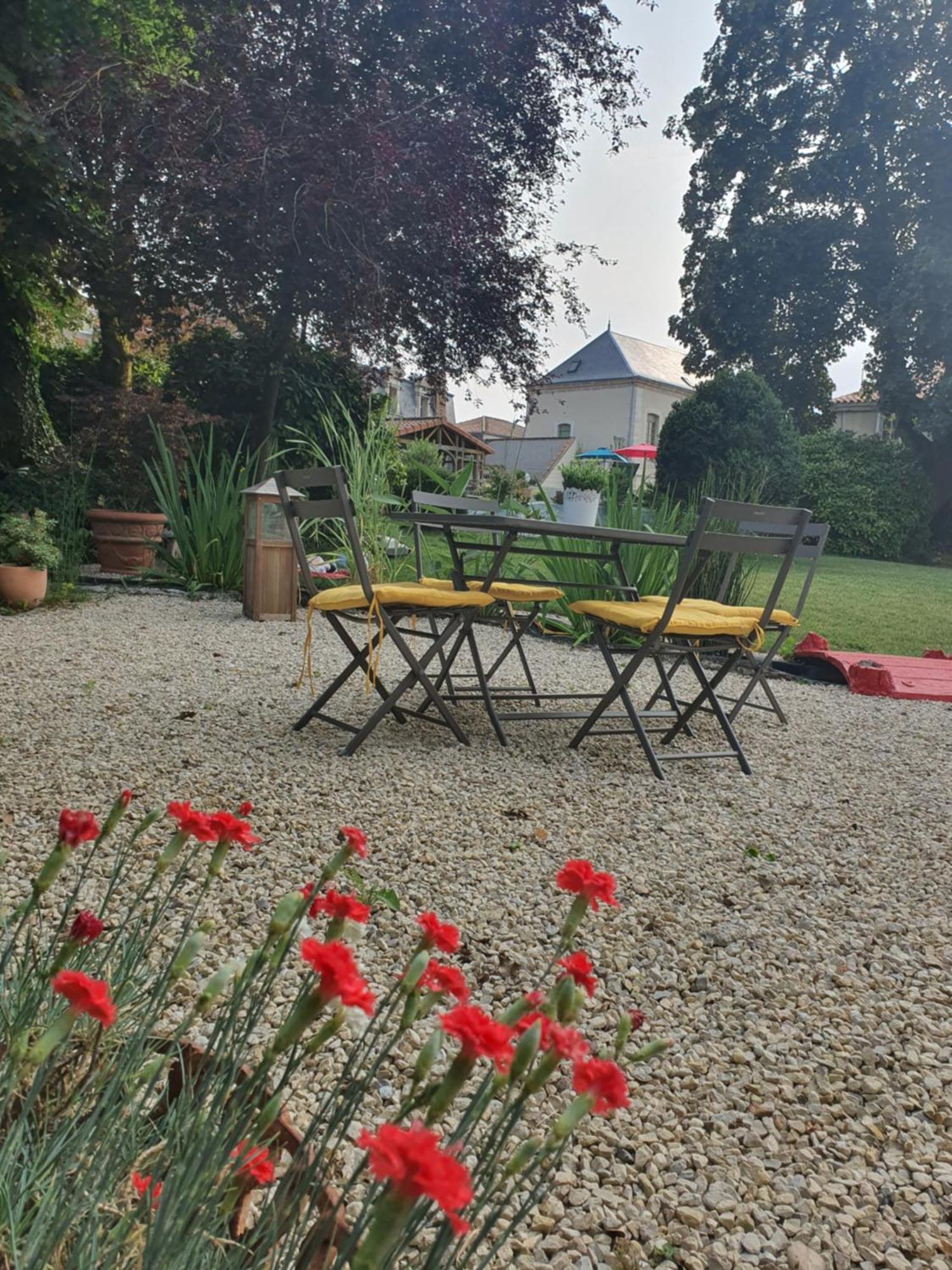 Les 5 Escales Bed & Breakfast Parthenay Eksteriør bilde